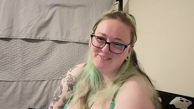 Snapshot of Bunny_Cummings chatting on 12, 5, 2026 Bunny Cummings online show from 12, 5, 2026