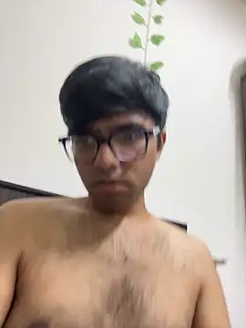 Snapshot of BoyzaraHatke chatting on 10, 4, 2026 BoyzaraHatke online show from 10, 4, 2026