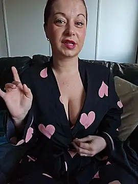 Snapshot of Chaudesquirt chatting on 10, 3, 2026 Chaudesquirt online show from 10, 3, 2026