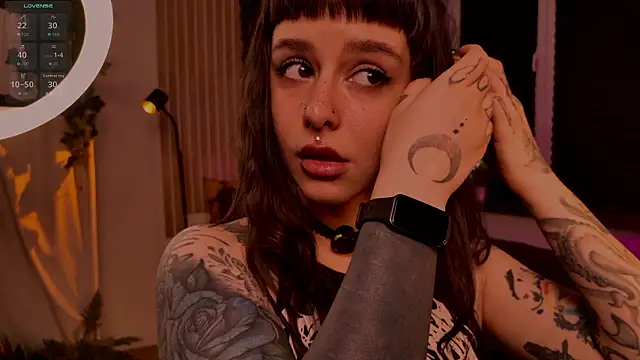 MichaellaMoon online show from 21, 2, 2026