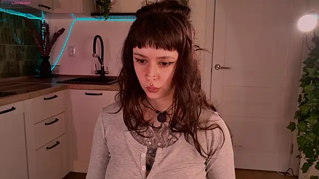 MichaellaMoon online show from 16, 5, 2026