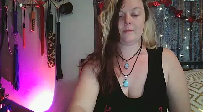 Lyrann89 online show from 25, 1, 2025