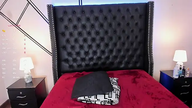 Iris Thompson  online show from 22, 2, 2025