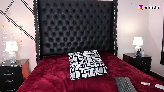 Iris Thompson  online show from 25, 2, 2025