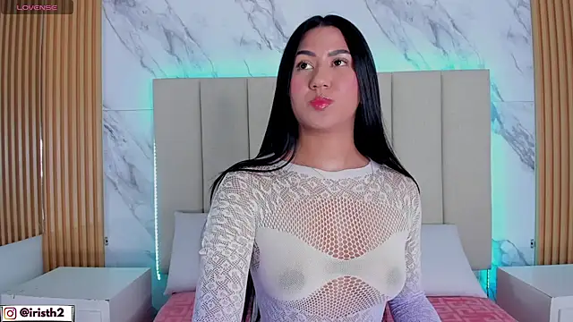 Snapshot of Iris_Thompson_ chatting on 23, 12, 2025 Iris Thompson online show from 23, 12, 2025