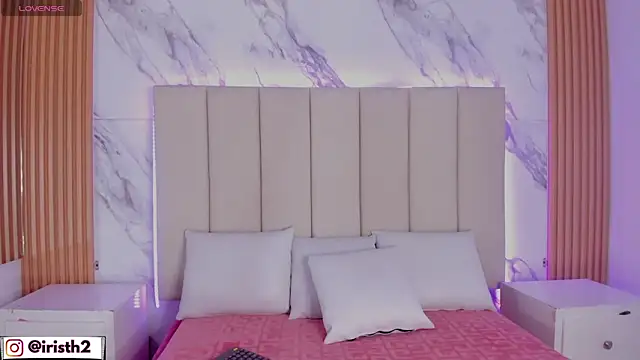 Snapshot of Iris_Thompson_ chatting on 8, 1, 2026 Iris Thompson online show from 8, 1, 2026