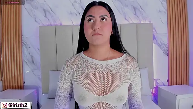 Snapshot of Iris_Thompson_ chatting on 4, 2, 2026 Iris Thompson online show from 4, 2, 2026