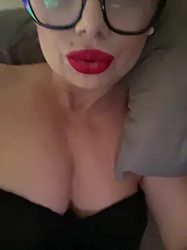 Snapshot of luna_14 chatting on 15, 11, 2025 luna 14 online show from 15, 11, 2025