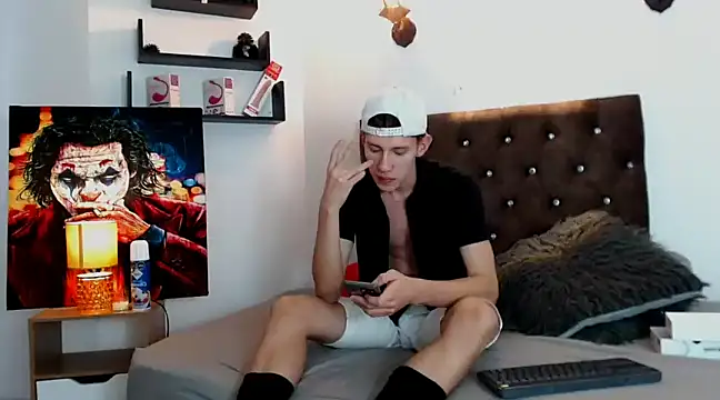 flowers18 online show from 11, 1, 2025