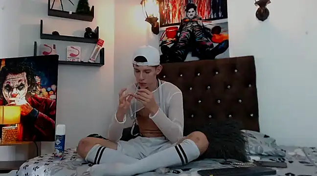 flowers18 online show from 14, 1, 2025