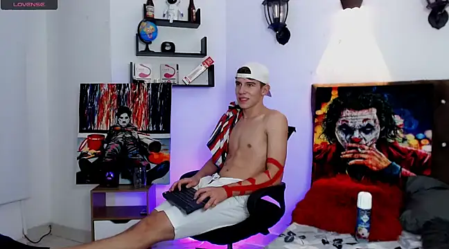 flowers18 online show from 8, 3, 2025