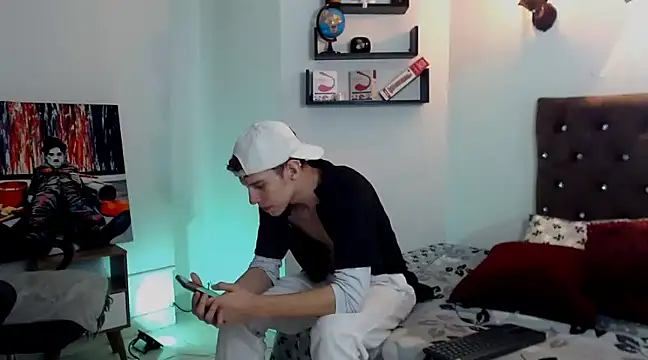 flowers18 online show from 18, 3, 2025