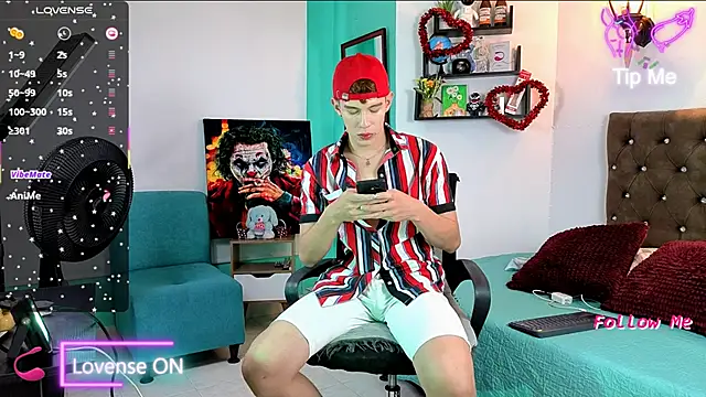 flowers18 online show from 8, 9, 2025