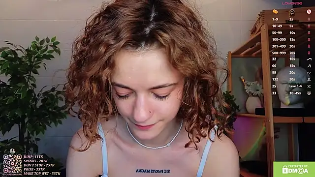 Snapshot of Curly_Moon chatting on 1, 3, 2025 Curly Moon online show from 1, 3, 2025