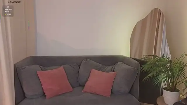 Snapshot of Curly_Moon chatting on 3, 3, 2026 Curly Moon online show from 3, 3, 2026