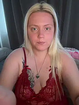 Blondiee3088 online show from 4, 8, 2026