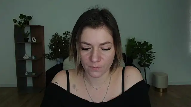 Snapshot of MariaSttone chatting on 3, 2, 2025 MariaSttone online show from 3, 2, 2025