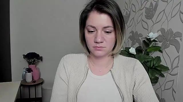 Snapshot of MariaSttone chatting on 28, 2, 2025 MariaSttone online show from 28, 2, 2025