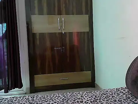 Official queen online show from 15, 3, 2026