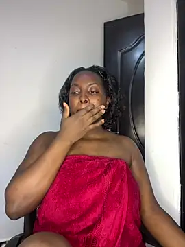 Snapshot of prettiepearl chatting on 11, 6, 2026 prettiepearl online show from 11, 6, 2026