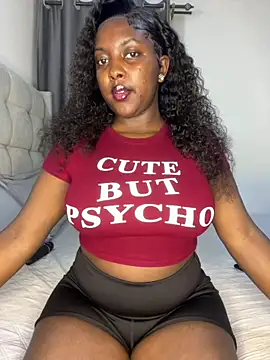 Snapshot of prettiepearl chatting on 18, 7, 2026 prettiepearl online show from 18, 7, 2026