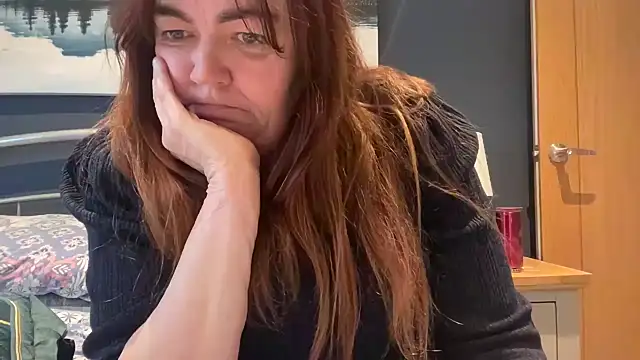 curvy-milf-abbie online show from 3, 2, 2026