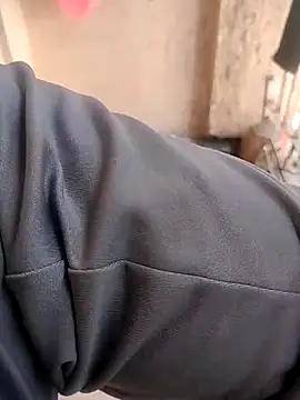 Snapshot of Vinay-kumar89 chatting on 19, 12, 2025 Vinay-kumar89 online show from 19, 12, 2025