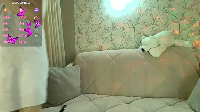 Snapshot of MilfeaN chatting on 24, 3, 2026 MilfeaN online show from 24, 3, 2026