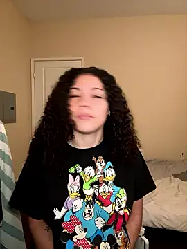 ladylavish online show from 3, 12, 2024