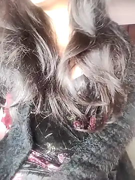 Snapshot of karishma chatting on 4, 1, 2025 karishma online show from 4, 1, 2025