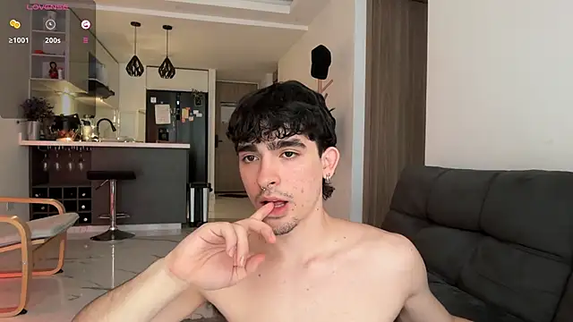 Snapshot of zenn_rush1 chatting on 10, 10, 2025 zenn rush1 online show from 10, 10, 2025