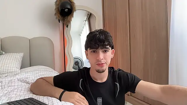 Snapshot of zenn_rush1 chatting on 4, 12, 2025 zenn rush1 online show from 4, 12, 2025