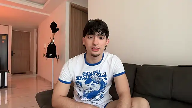 Snapshot of zenn_rush1 chatting on 16, 3, 2026 zenn rush1 online show from 16, 3, 2026