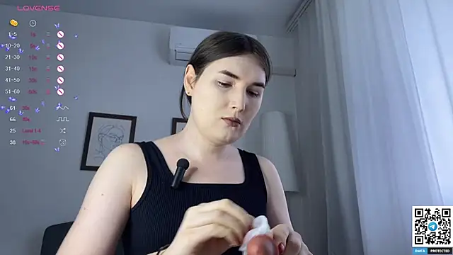 Snapshot of Maria_Bowie chatting on 7, 3, 2025 Maria Bowie online show from 7, 3, 2025