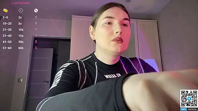 Snapshot of Maria_Bowie chatting on 13, 4, 2026 Maria Bowie online show from 13, 4, 2026