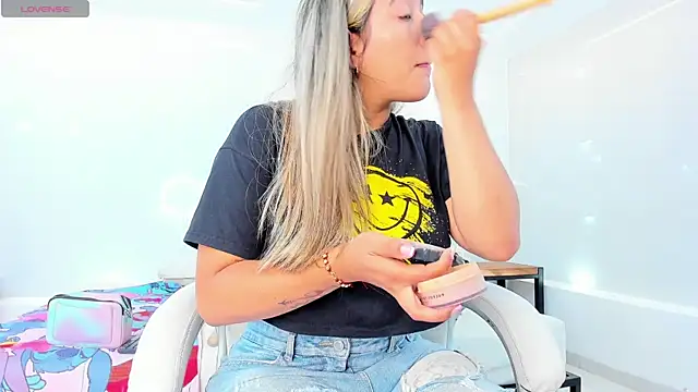 Snapshot of julietha_taylor chatting on 24, 2, 2025 julietha taylor online show from 24, 2, 2025