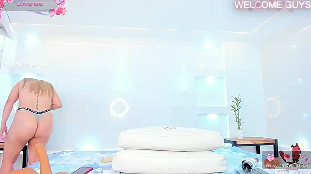 Snapshot of julietha_taylor chatting on 8, 3, 2025 julietha taylor online show from 8, 3, 2025