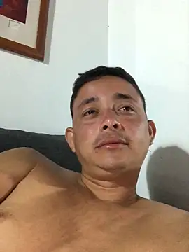 Snapshot of isacalejandroo chatting on 2, 1, 2025 isacalejandroo online show from 2, 1, 2025