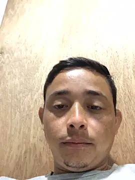 Snapshot of isacalejandroo chatting on 24, 1, 2025 isacalejandroo online show from 24, 1, 2025