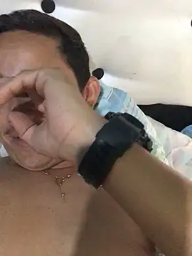 Snapshot of isacalejandroo chatting on 5, 2, 2025 isacalejandroo online show from 5, 2, 2025