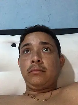 Snapshot of isacalejandroo chatting on 9, 2, 2025 isacalejandroo online show from 9, 2, 2025