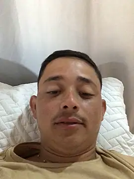 Snapshot of isacalejandroo chatting on 15, 2, 2025 isacalejandroo online show from 15, 2, 2025