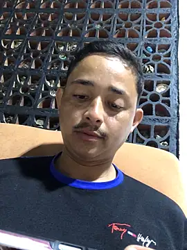 Snapshot of isacalejandroo chatting on 1, 3, 2025 isacalejandroo online show from 1, 3, 2025