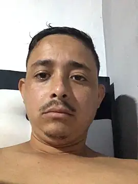 Snapshot of isacalejandroo chatting on 21, 9, 2025 isacalejandroo online show from 21, 9, 2025