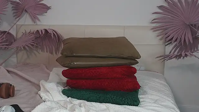 tiffannyjons online show from 5, 12, 2024