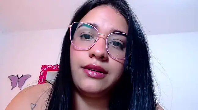 Snapshot of SaraBlosson chatting on 7, 3, 2025 SaraBlosson online show from 7, 3, 2025