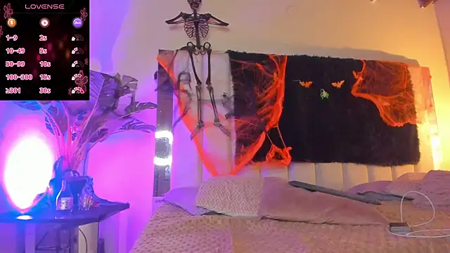 Snapshot of lil_hanna18 chatting on 31, 10, 2025 lil hanna18 online show from 31, 10, 2025