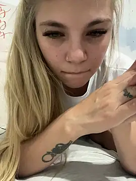 PEACHY439 online show from 20, 2, 2025