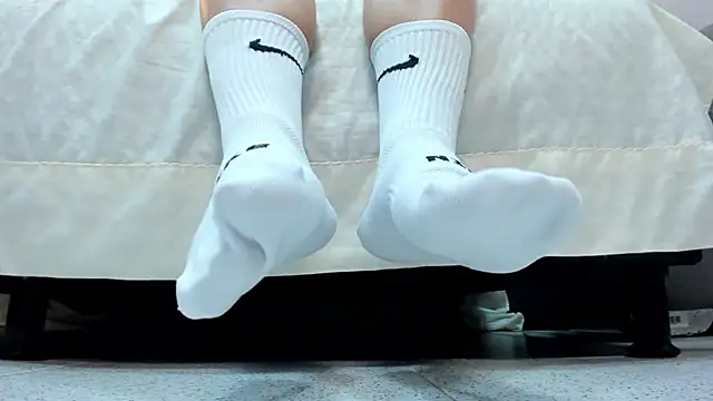 SophieHarris  online show from 3, 2, 2025