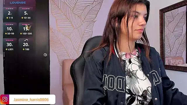 Snapshot of JasmineHarris chatting on 11, 2, 2025 JasmineHarris online show from 11, 2, 2025